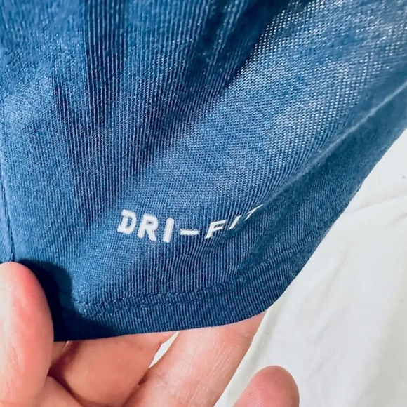 NEW Nike Dri Fit Dallas Cowboys Icon T-Shirt Short Sleeves Blue Youth Medium - Picture 6 of 8